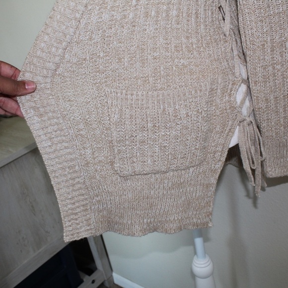 ⛄️Poof! Woman’s Oversized Tan Knitted Style Open front Cardigan - Size Small - Picture 8 of 9